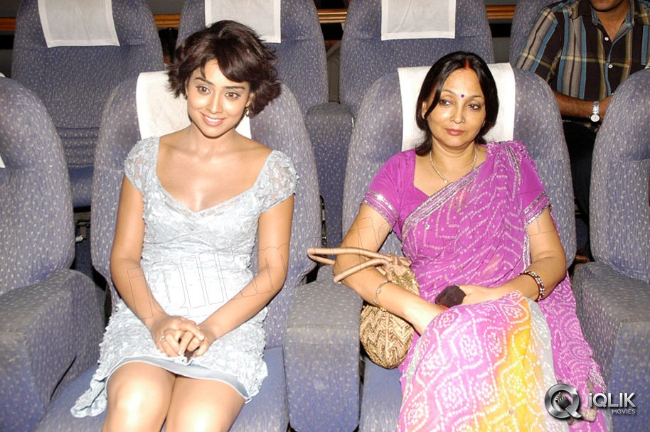 Celebrities-With-Mothers-Exclusive-Photos